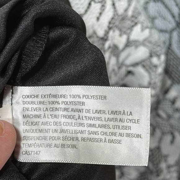 Sleeveless Black and White Dress Lined With Collar Size Small - Picture 6 of 10